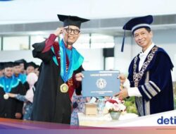 Peneliti BRIN Lulus sebagai Wisudawan Tertua Di ITS Di IPK 3,97