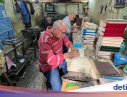 Melihat Bengkel Restorasi Bacaan Lama Hingga Kairo