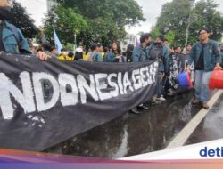 Mahasiswa Protes ‘Indonesia Gelap’, Pakar Fisipol UGM Bilang Begini