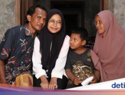 Anak Penjual Asongan Dapat Kuliah Gratis Ke UGM, Bermimpi Kerja Ke BUMN