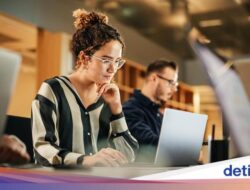 Pekerjaan Ini Masih Syaratkan Ijazah Kuliah, Bagaimana Nasib Gap Year & Pekerja?