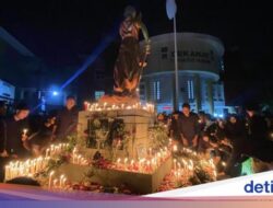 Mahasiswa FH Unnes Tewas, Ratusan Orang Gelar Protes Solidaritas