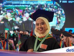 Cerita Wisudawan Terbaik UNJ Lulus Langsung Karena Itu Manager, Apa Tipsnya?