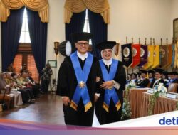 Kompak! Pasutri Ini Dikukuhkan Bersama Bersama Sebab Itu Guru Besar UGM