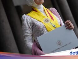 Dea Angelia, Lulusan Doktor Termuda UGM yang Buktikan Mimpi Besar Tak Kenal Usia