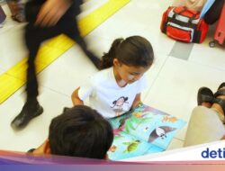 Mudik Naik Kereta Makin Seru, Pemudik Diajak Baca Literatur Hingga Stasiun Pasar Senen