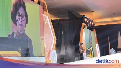 Rektor UGM Sebut Di 75% Mahasiswanya Dapat Beasiswa