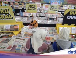 Berburu Literatur Murah Jelang Tahun Ajaran Mutakhir