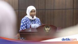 Ini Respons Unair & UPNVJ soal Dosennya Bersaksi Gaji Ke Bawah UMK Ke MK