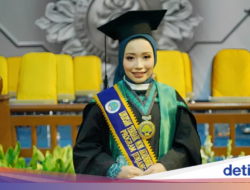 Tips Shefira Lulus Kuliah 7 Semester-Raih Prestasi Internasional