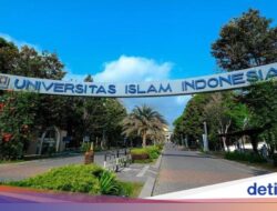 UII Yogyakarta Buka Lowongan Dosen Tetap, Dibutuhkan 38 Formasi!
