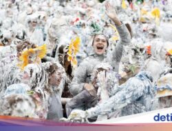 Konflik Bersenjata Busa, Cara Unik Ospek Maba Ke Kampus Skotlandia